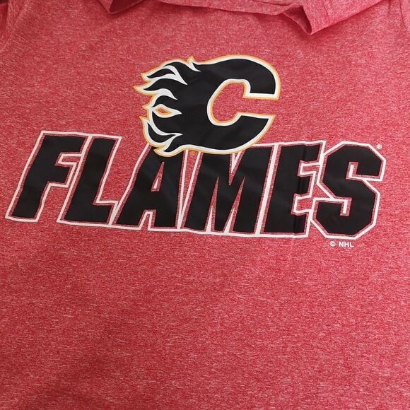 NHL Ladies Calgary Flames Logo  T-shirt Small Red - Picture 16 of 16